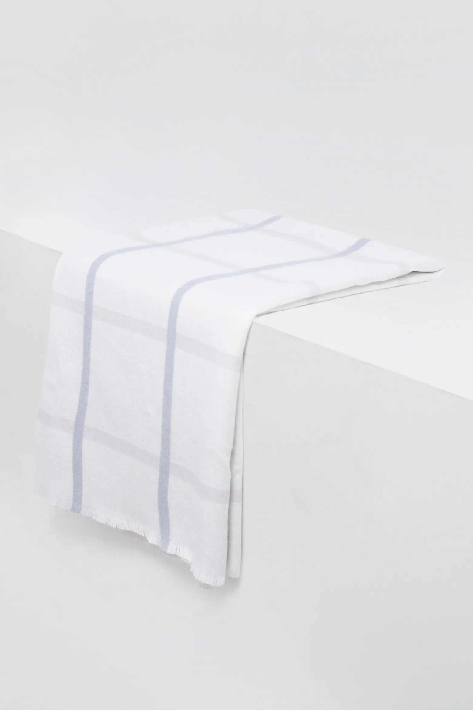 Echarpe Ario Gris Clair Femme*CAROLL Fashion