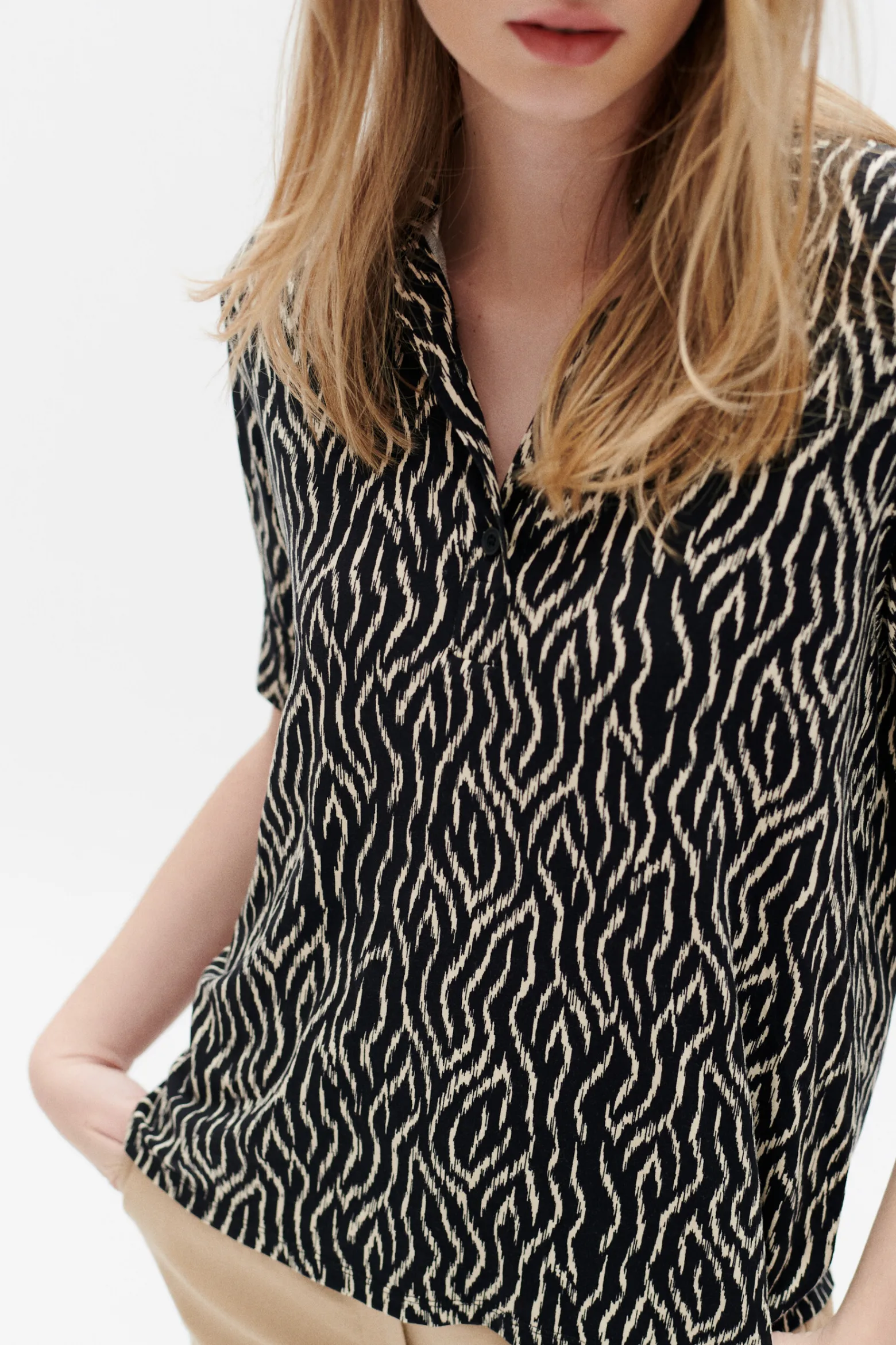 Tshirt Matilde Noir Femme*CAROLL Flash Sale